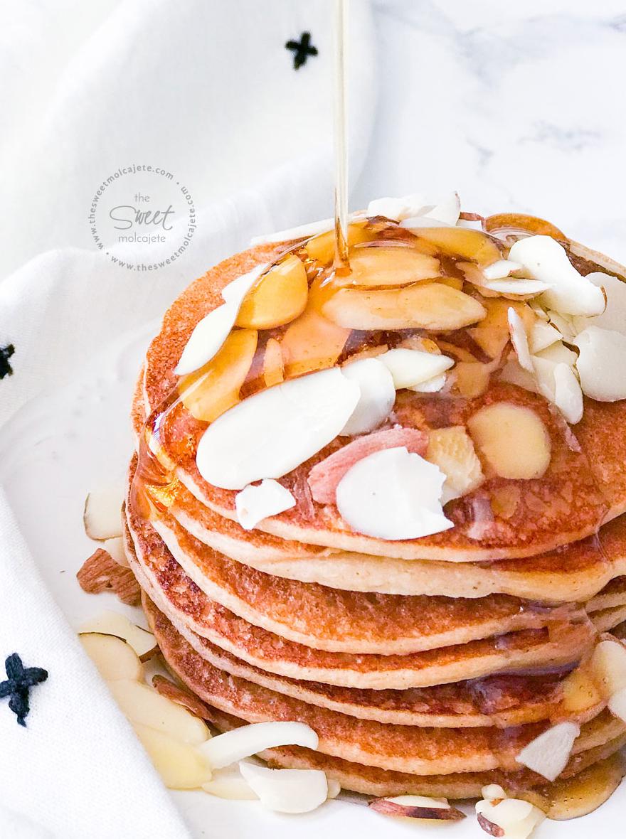 ¿Cuántas calorías tienen los hot cakes de avena?