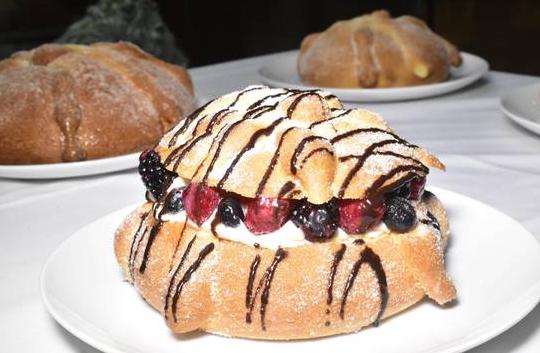 ¿Cuánto cuesta pan de muerto relleno?